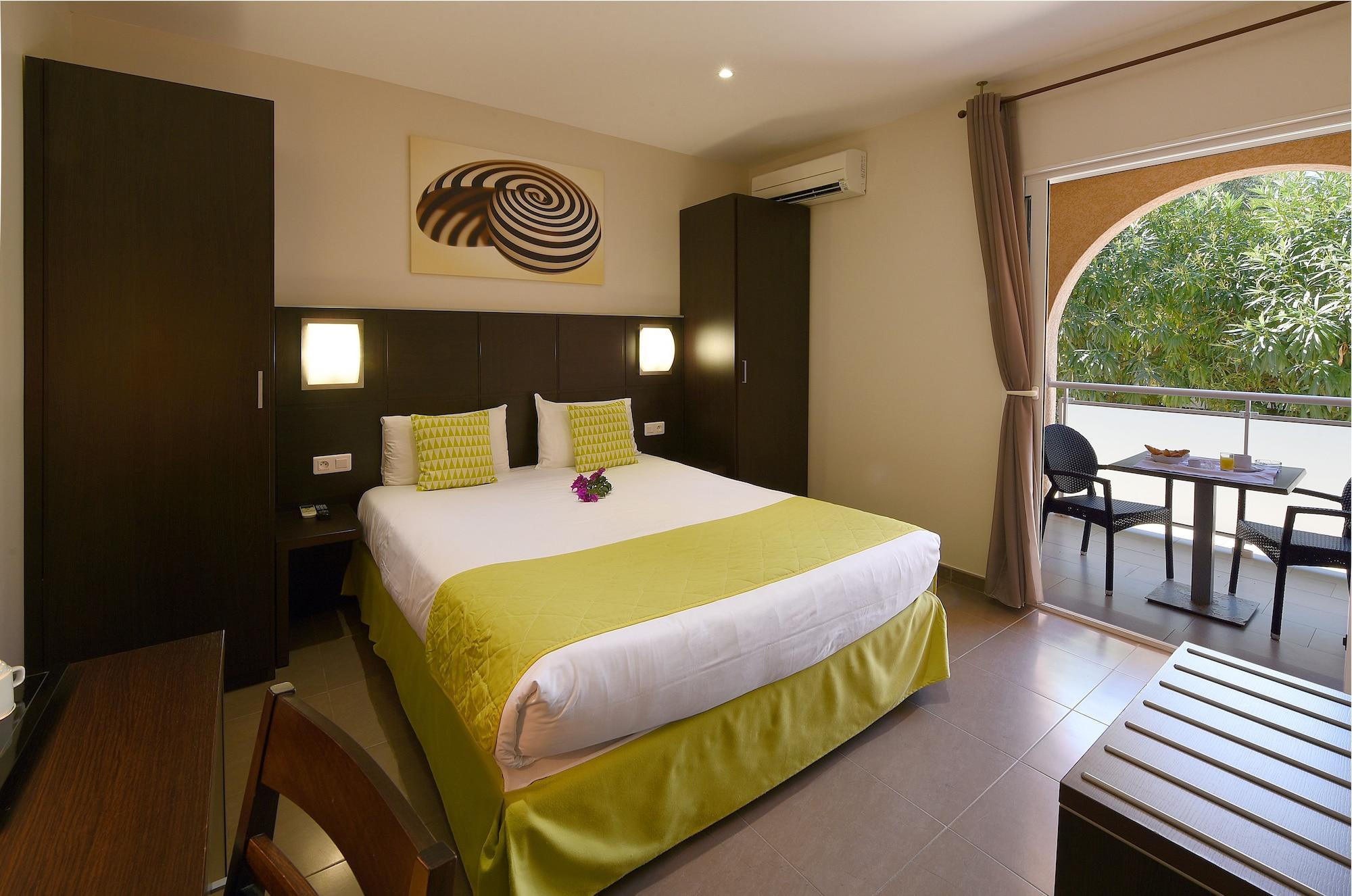 Hotel U Ricordu & Spa Macinaggio  Bagian luar foto